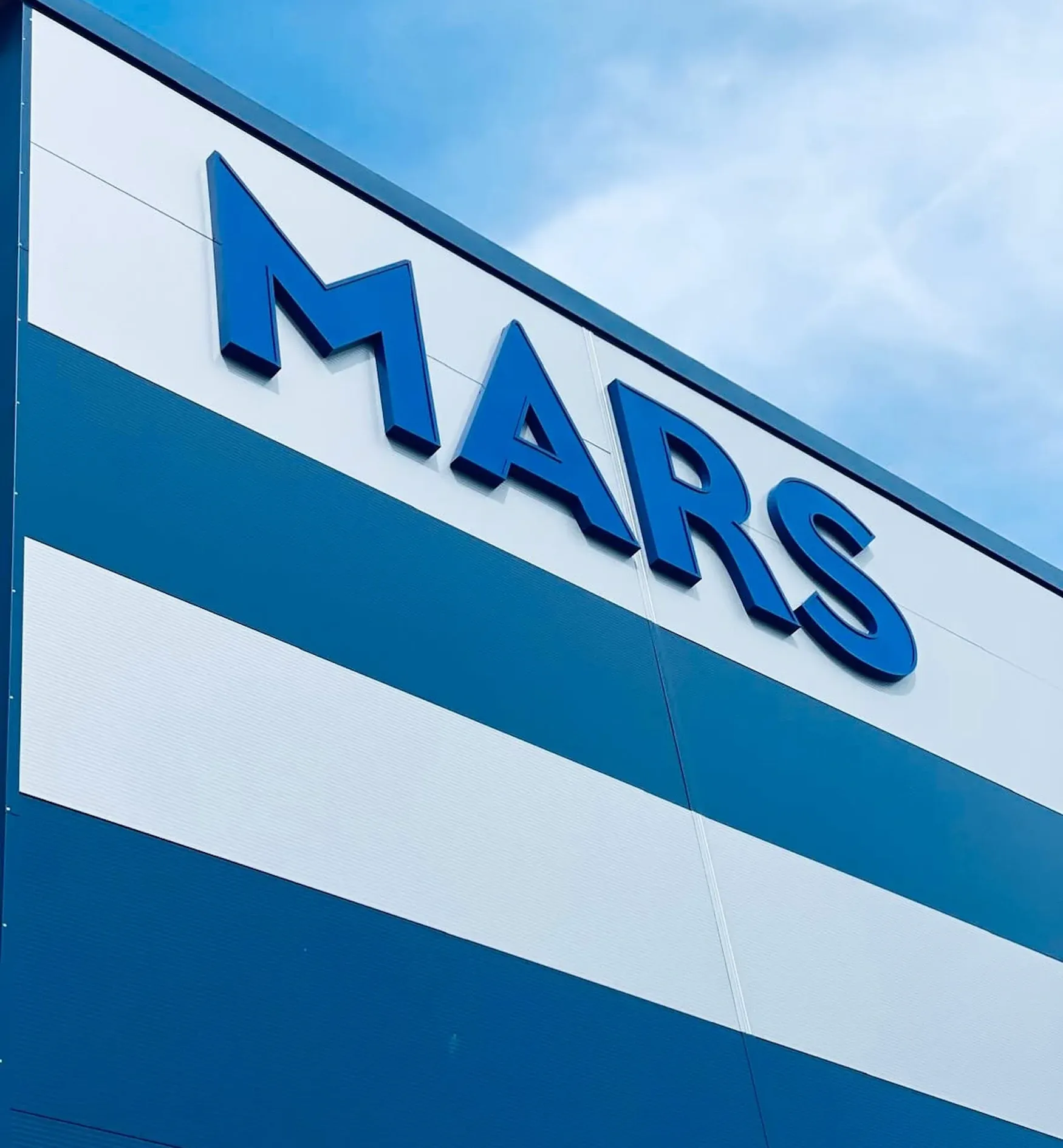 Large-format architectural lettering