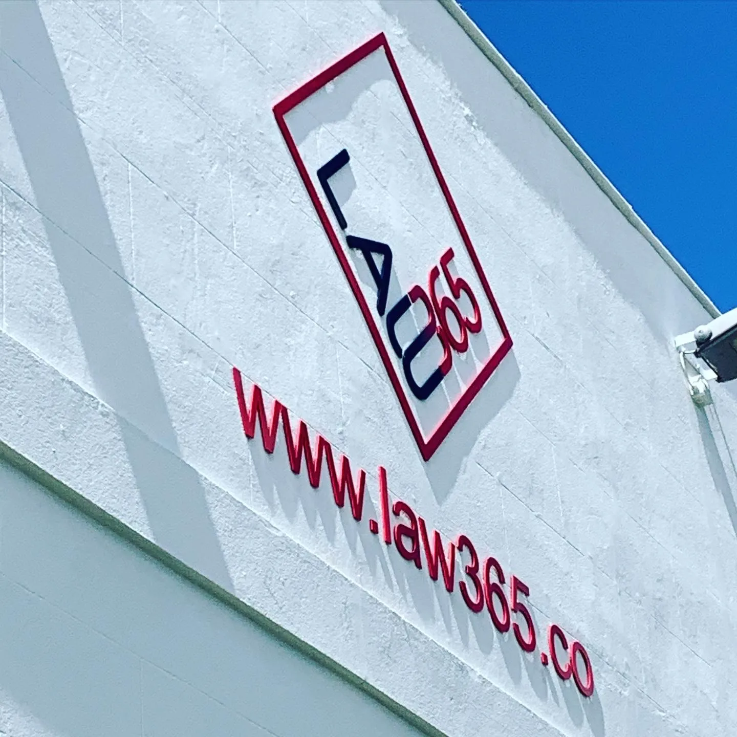 3D lettering install